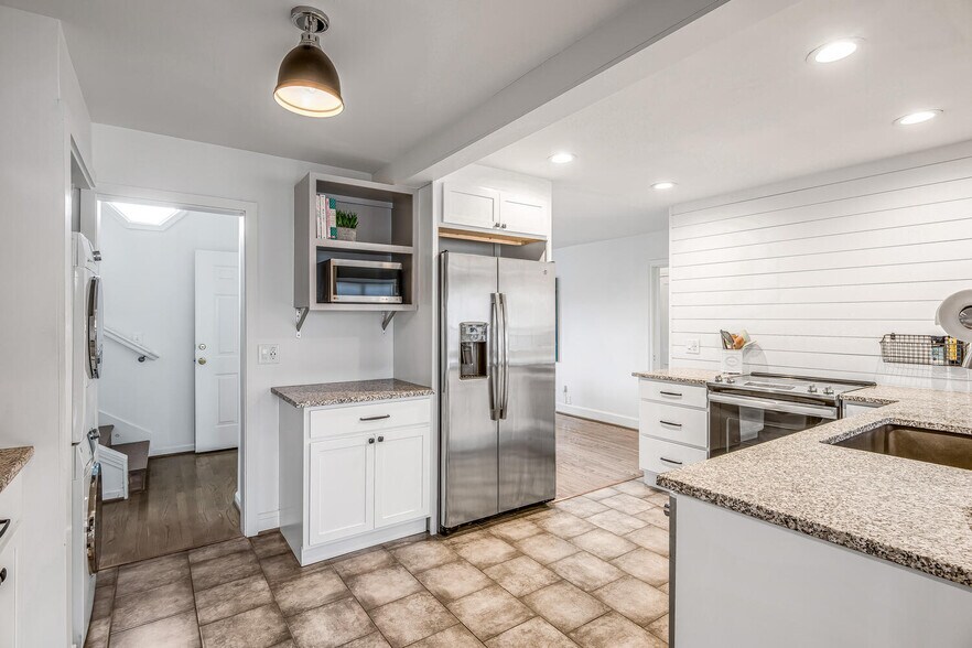 More Photos Of 2809 Azalea Pl, Nashville Loft Creative Space For Sale