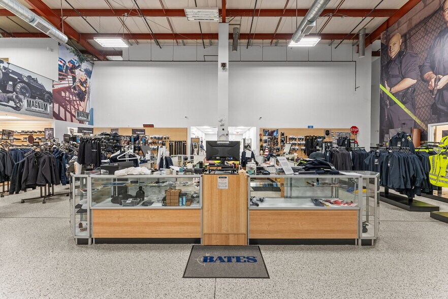 More Photos Of 20 Bellows Rd, Raynham Warehouse For Lease