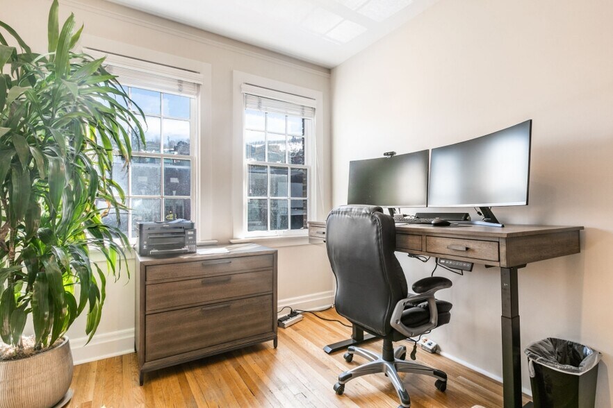 More Photos Of 309-311 Main St, Park City Storefront Retail Office For Lease