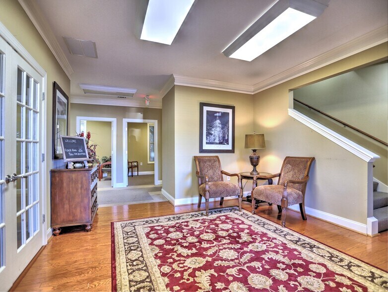 More Photos Of 2487 Cedarcrest Rd, Acworth Office For Lease