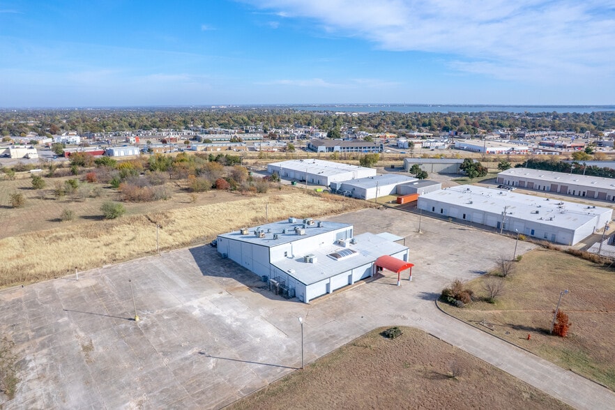 More Photos Of 6825 W Wilshire Blvd, Oklahoma City Theater Concert Hall For Sale