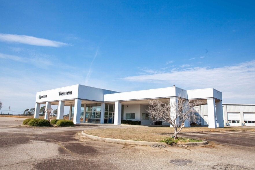 More Photos Of 2210 Washington Rd, Thomson Auto Dealership For Sale