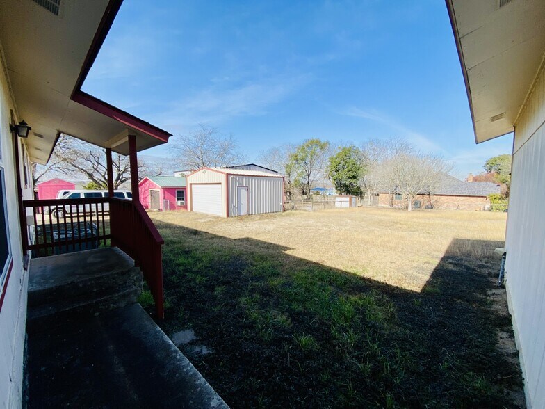 More Photos Of 1014 W County Line Rd, New Braunfels Office Residential For Sale