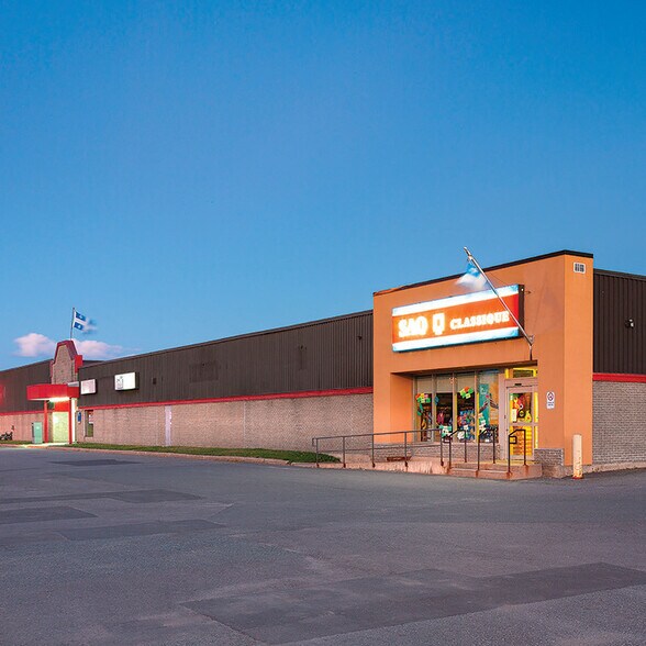 More Photos Of 1971 Rue Bilodeau, Plessisville General Retail For Lease