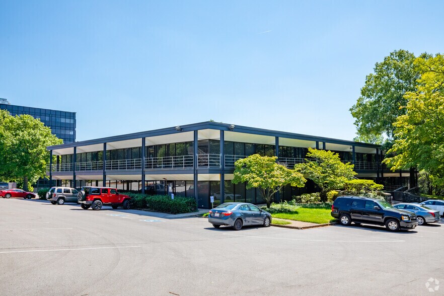 More Photos Of 1100 Kermit Dr, Nashville Office For Lease