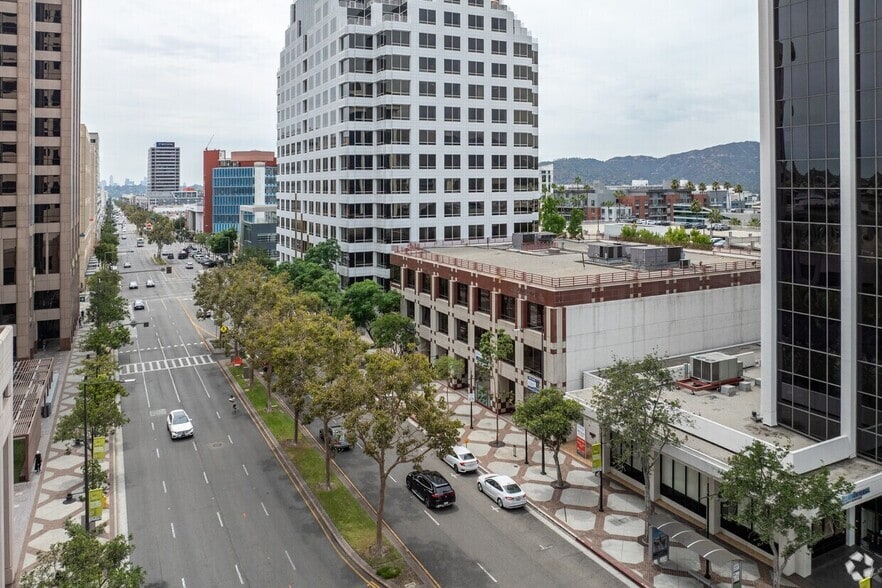 More Photos Of 525 N Brand Blvd, Glendale Office For Lease