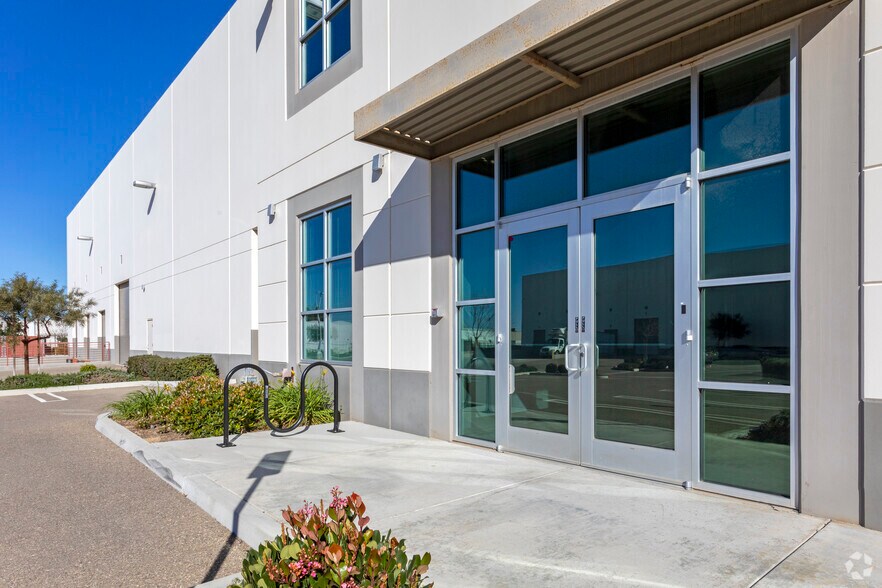 More Photos Of 1401 W Fairway Dr, Santa Maria Warehouse For Sale