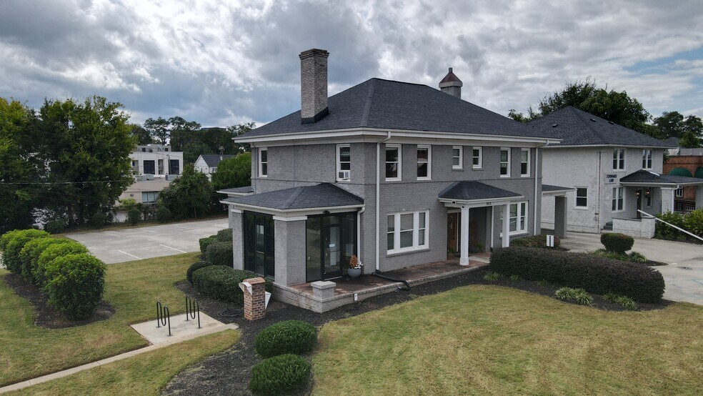 More Photos Of 903 Pendleton St, Greenville Medical For Lease