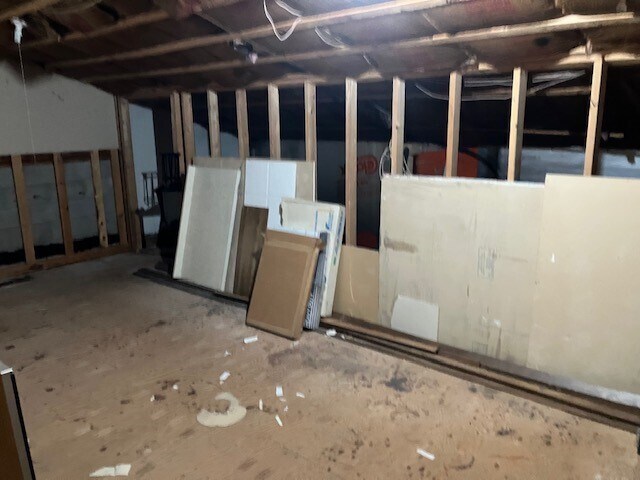 More Photos Of 1505 Elkhart Rd, Goshen Freestanding For Sale