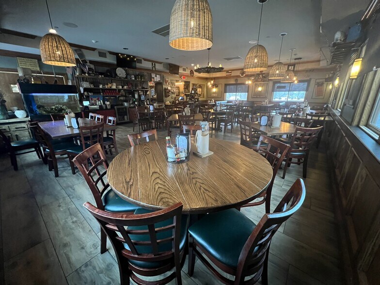 More Photos Of 49 Oakland Ave, Warwick Restaurant For Sale