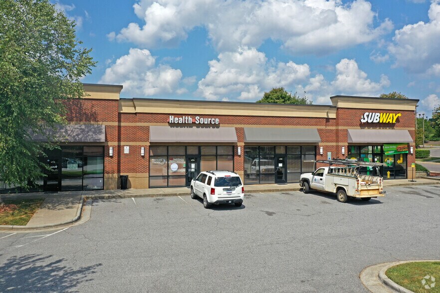 More Photos Of 6770-6782 River Center Dr, Clemmons Freestanding For Lease