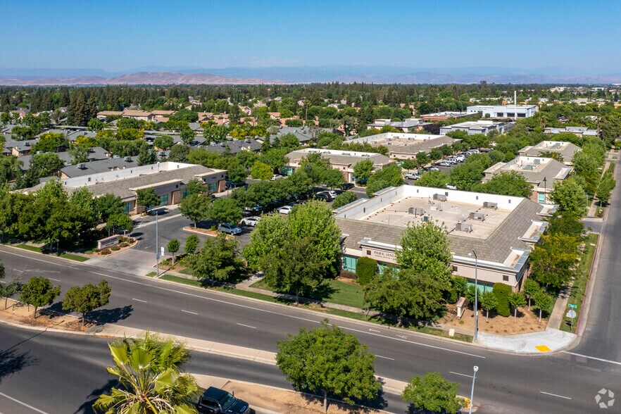 More Photos Of 7086 N Maple Ave, Fresno Office For Lease