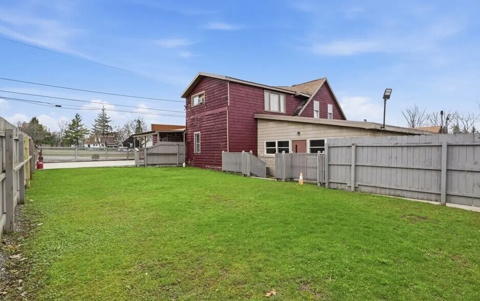 More Photos Of 3719 Abbott Rd, Orchard Park Restaurant For Sale