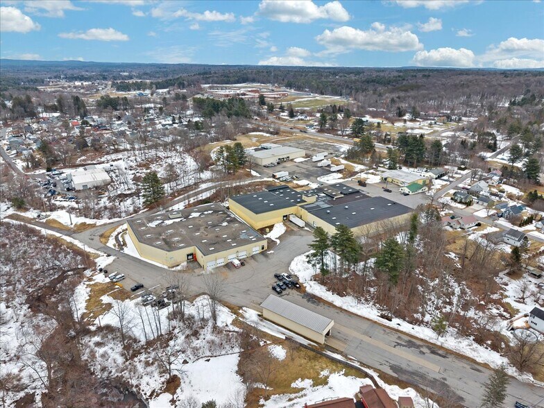 Primary Photo Of 15 E Elm St, Broadalbin Warehouse For Lease