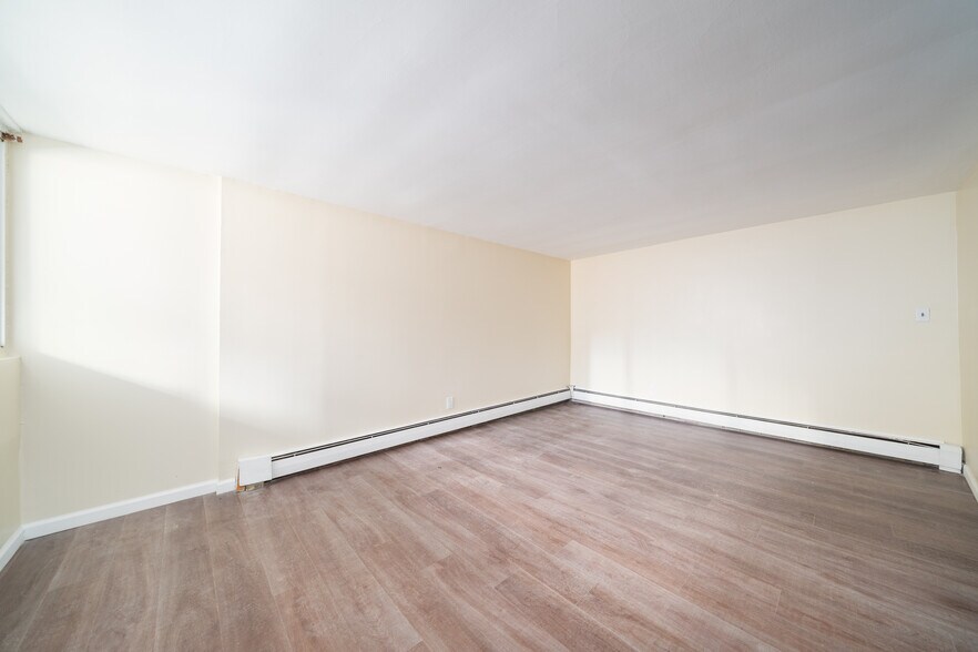 More Photos Of 100-108 35th St, Union City Apartments For Sale