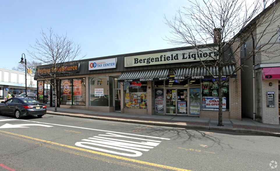 Primary Photo Of 1-5 S Washington Ave, Bergenfield Storefront For Lease