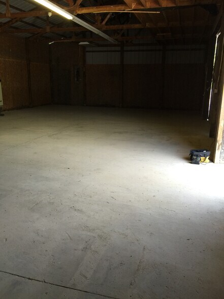 More Photos Of 1301 Main, Williamstown Land For Lease