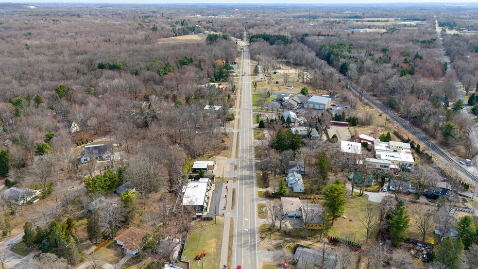 More Photos Of 13662 Red Arrow Hwy, Harbert Hotel For Sale