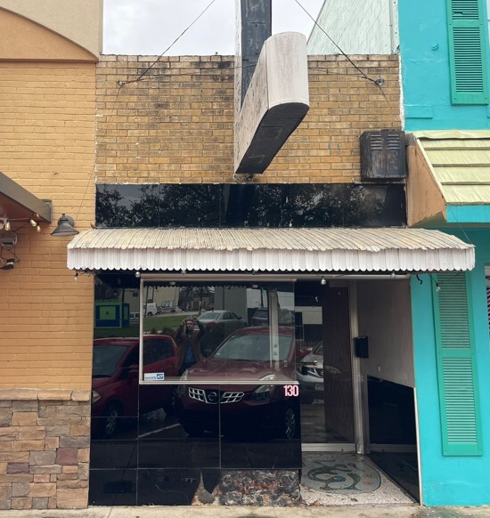 Primary Photo Of 130 S Main St, Irving Storefront For Lease