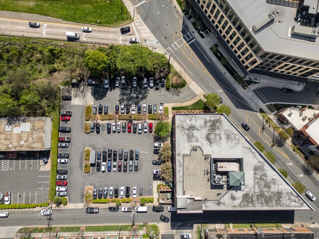 More Photos Of 1230 W Morehead St, Charlotte Loft Creative Space For Sale