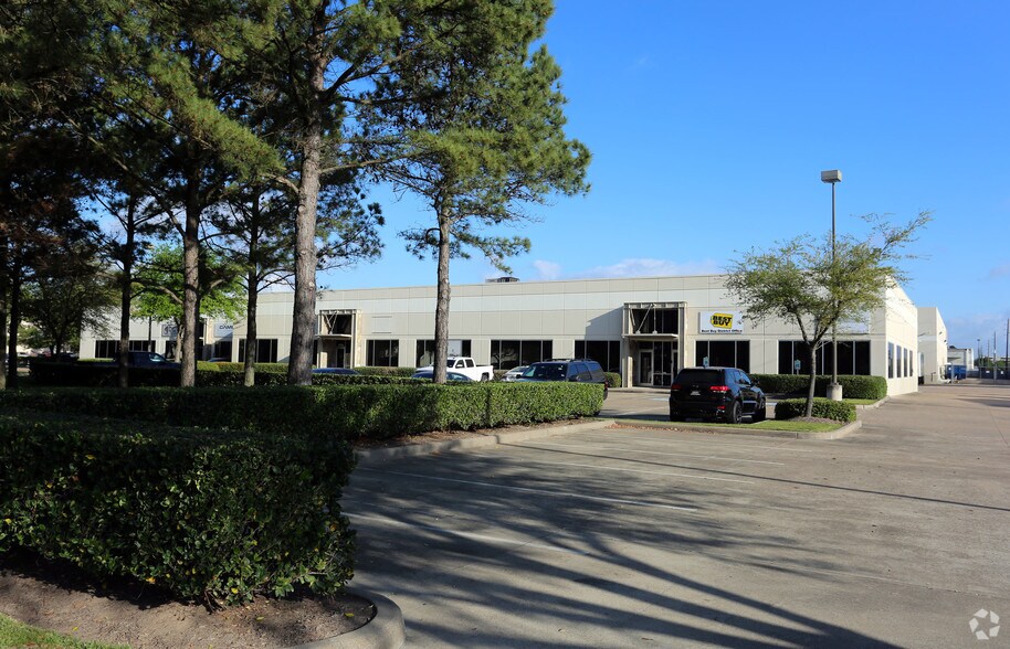 More Photos Of 10780-10798 Kempwood Dr, Houston Unknown For Lease