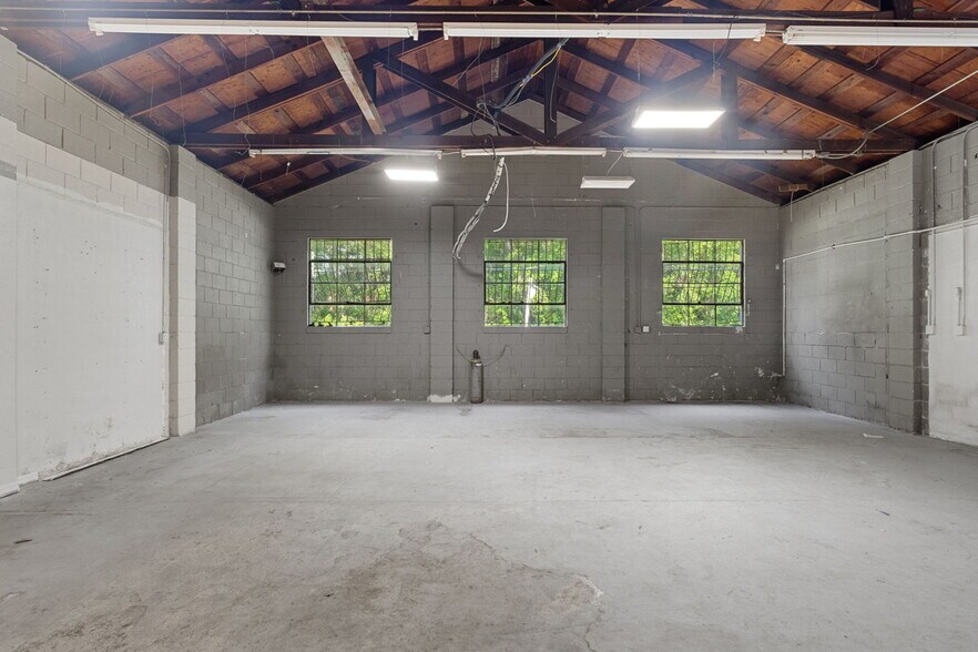 More Photos Of 7805 S Florida Ave, Floral City Freestanding For Sale