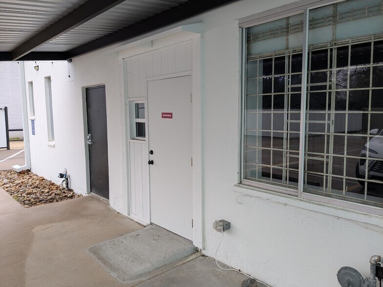 More Photos Of 717 Walnut St, Columbus Storefront Retail Office For Sale