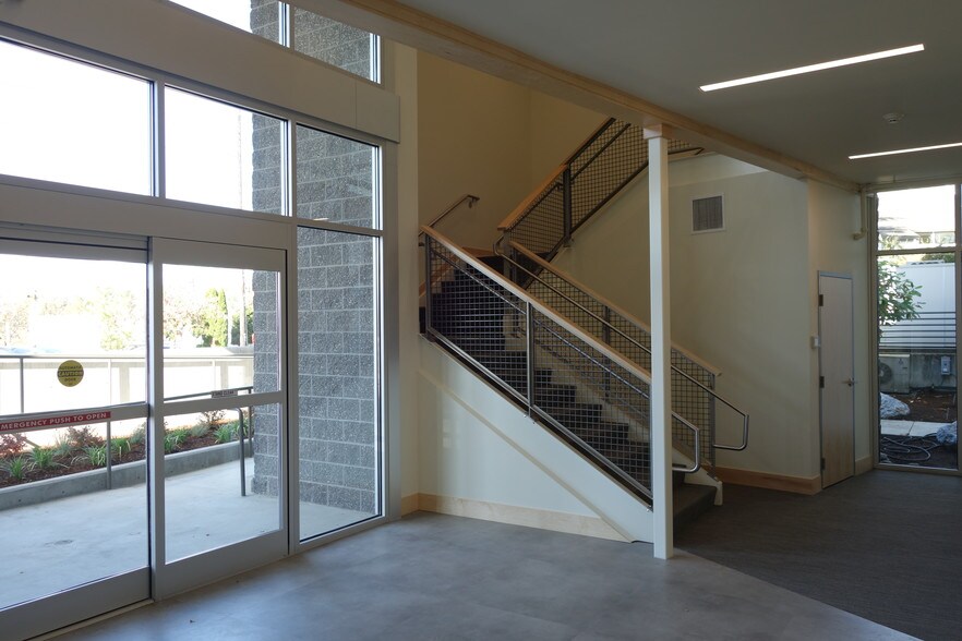 More Photos Of 17800 Talbot Rd S, Renton Medical For Lease