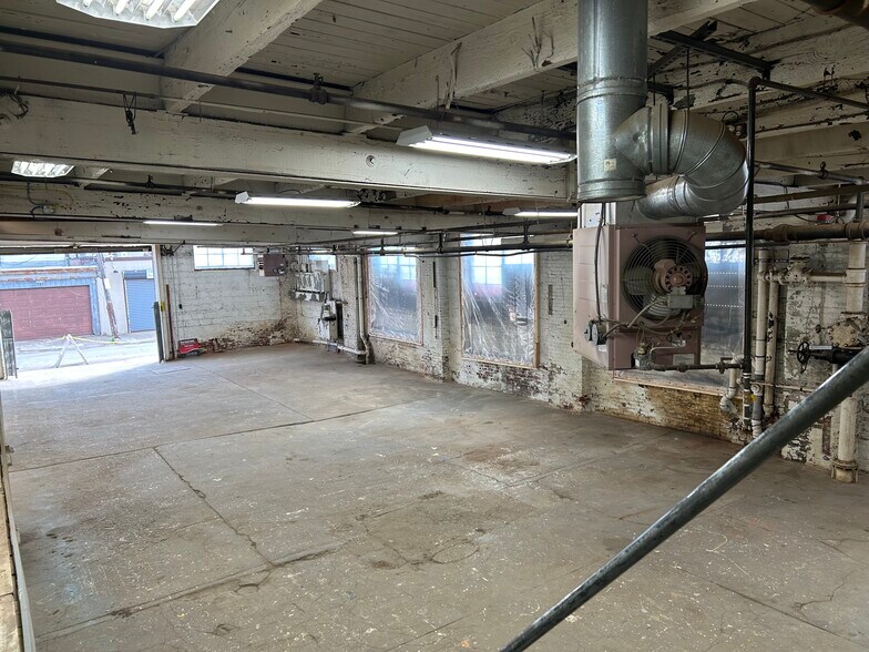 More Photos Of 3521 F St, Philadelphia Warehouse For Lease