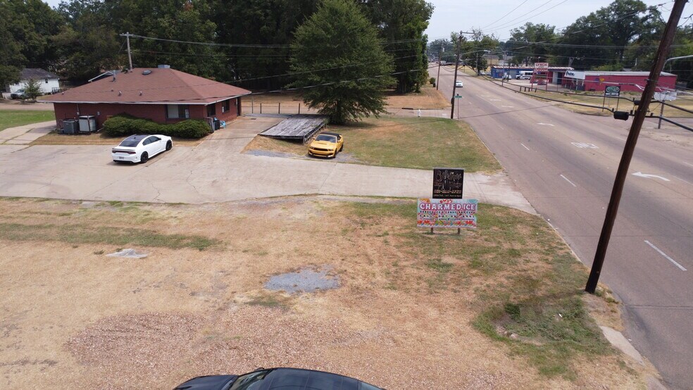 More Photos Of 2720 John R Lynch St, Jackson General Retail For Sale