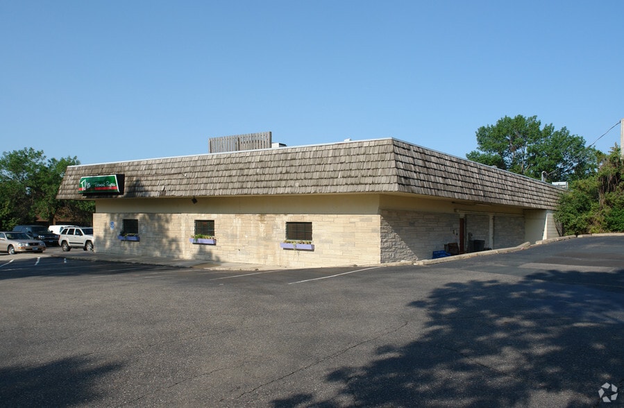 More Photos Of 7100-7104 Amundson Ave, Edina Freestanding For Lease