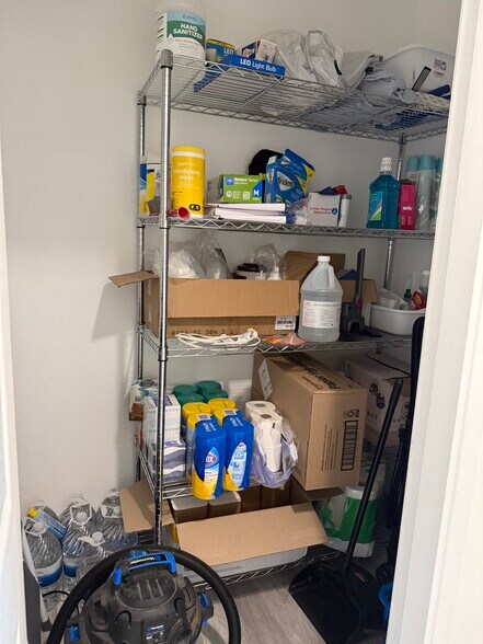 More Photos Of 151 Kalmus Dr, Costa Mesa Light Manufacturing For Sale