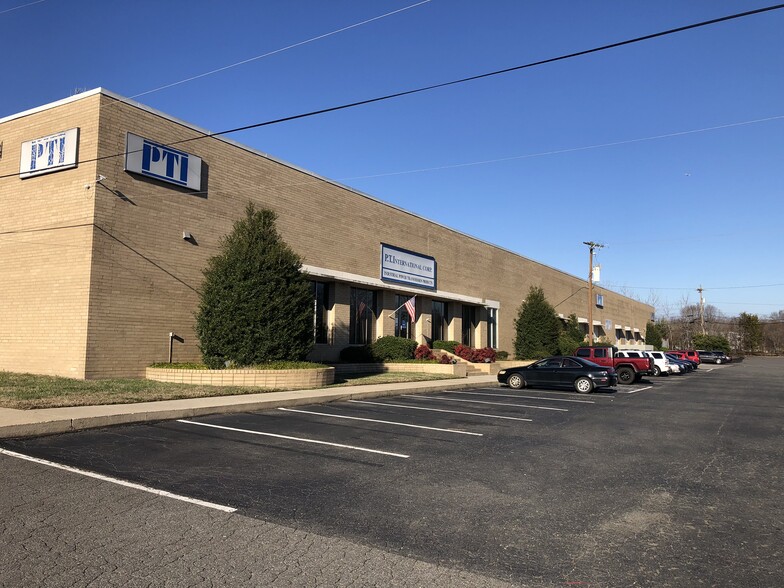 Primary Photo Of 1817 Westinghouse Blvd, Charlotte Warehouse For Lease