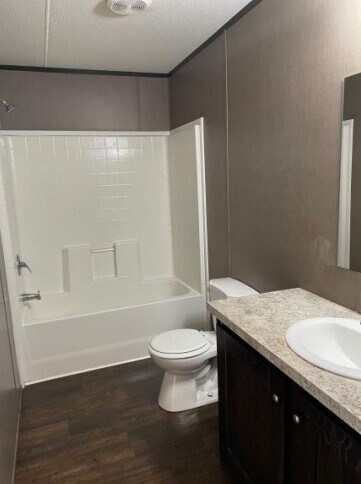 More Photos Of 2511 S Bypass 35, Alvin Manufactured Housing Mobile Home Park For Sale