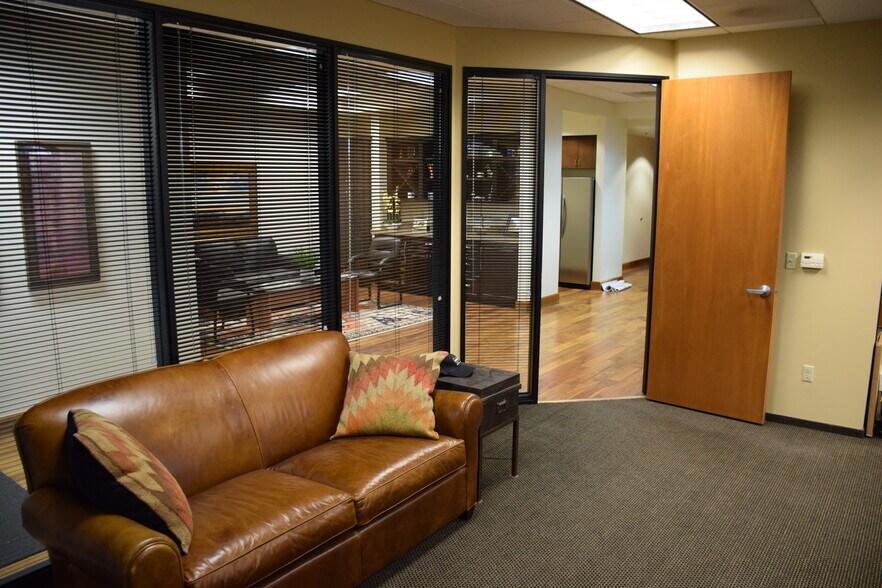 More Photos Of 8980 E Raintree Dr, Scottsdale Office For Lease