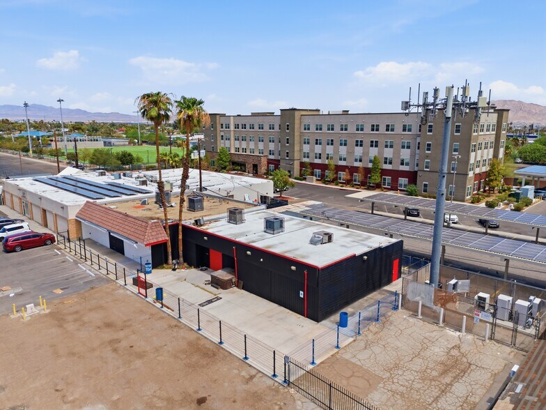More Photos Of 936 E Sahara Ave, Las Vegas Freestanding For Lease