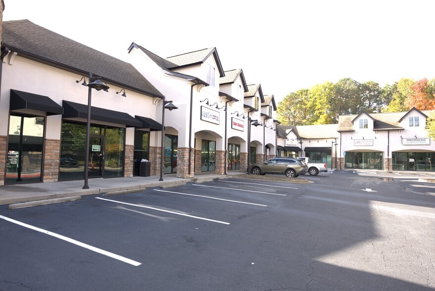 More Photos Of 2655 N Cobb Pky, Kennesaw Storefront For Lease