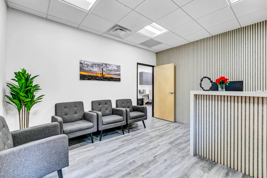 Primary Photo Of 4105 N 20th St, Phoenix Medical For Lease