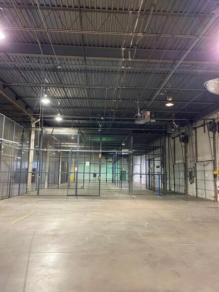More Photos Of 100 Colin Dr, Holbrook Distribution For Lease