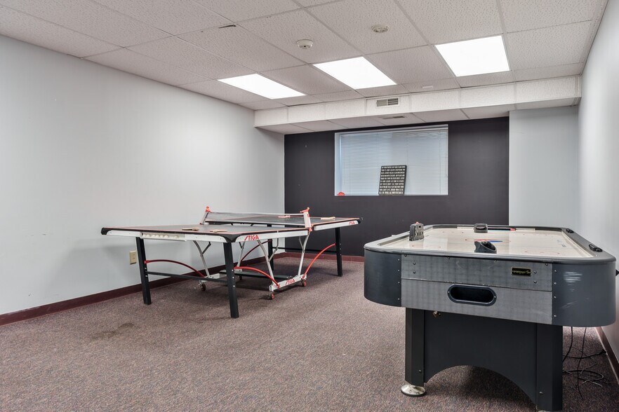 More Photos Of 4312 20th St, Rockford Religious Facility For Sale