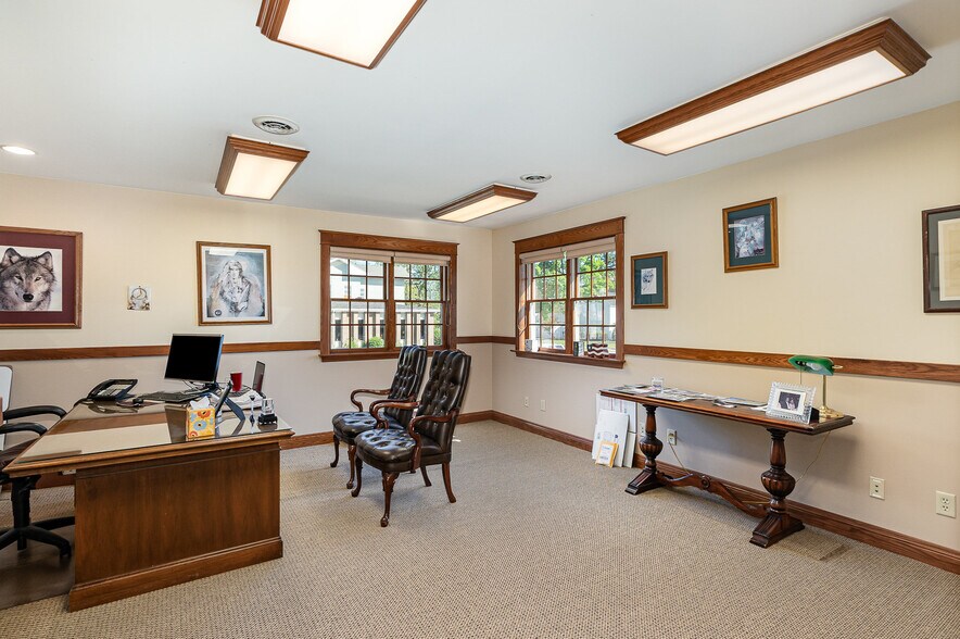 More Photos Of 820 N Michigan Ave, Saginaw Office For Sale