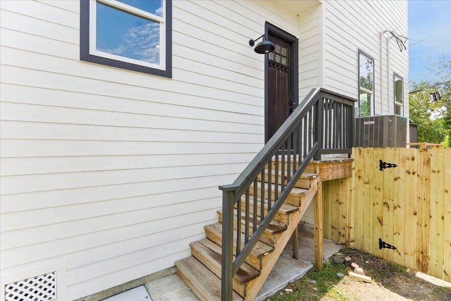 More Photos Of 5106 Ricky St, Houston Specialty For Sale