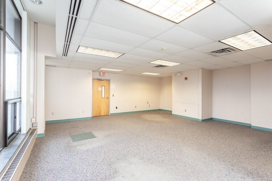 More Photos Of 109 S Union St, Rochester Office For Sale