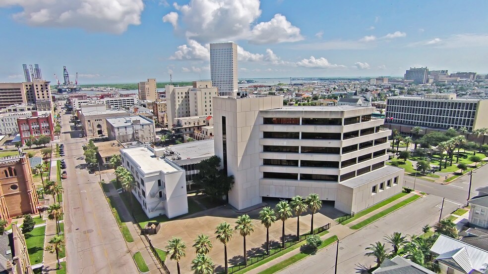 More Photos Of 2115 Winnie St, Galveston Office For Lease