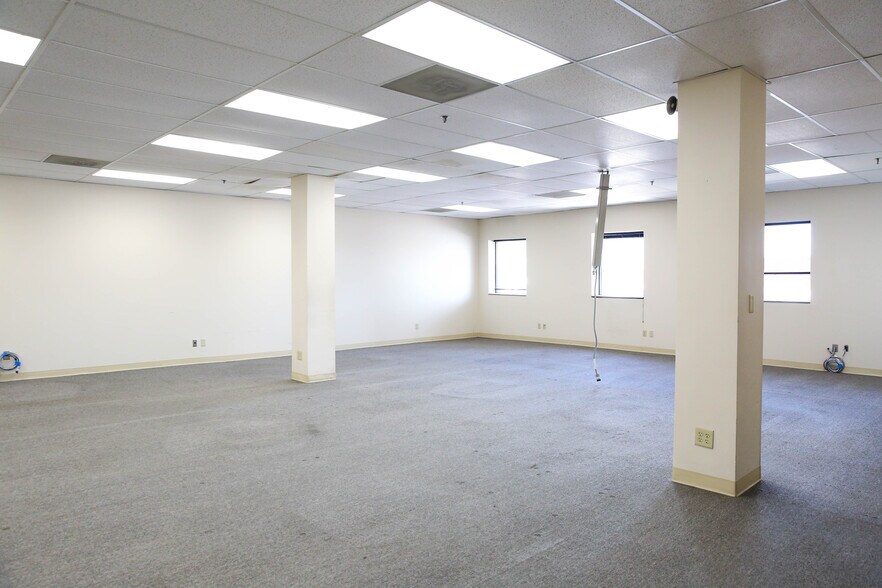 More Photos Of 626 Minnesota Ave, Kansas City Office For Lease