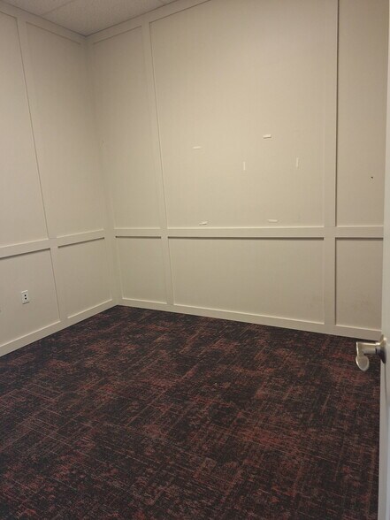 More Photos Of 3928 McCarty Ln, Lafayette Office For Sale