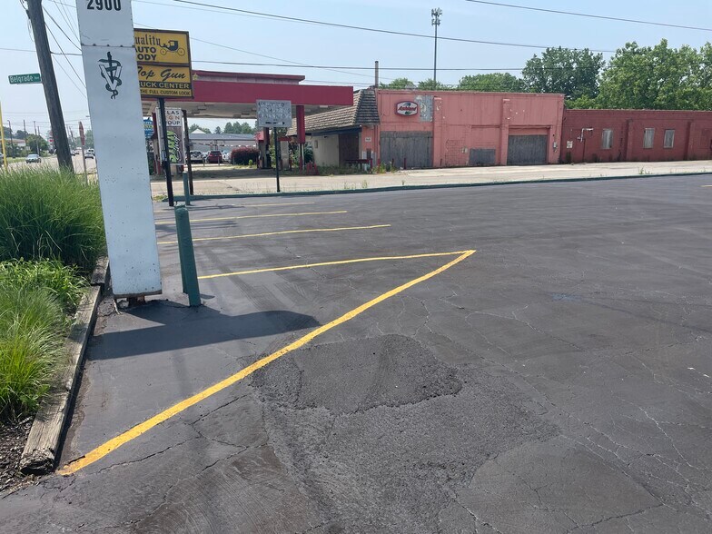 More Photos Of 2900 Belmont Ave, Youngstown Office For Sale