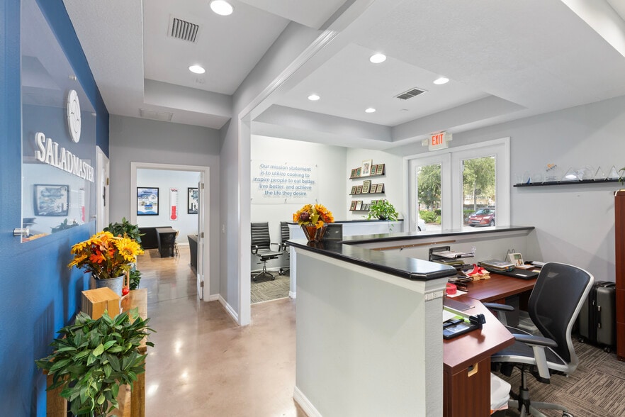 More Photos Of 2530 Green Forest Ln, Lutz Office For Sale