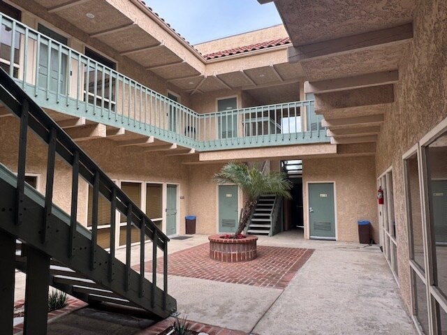 More Photos Of 7111 Garden Grove Blvd, Garden Grove Office For Lease