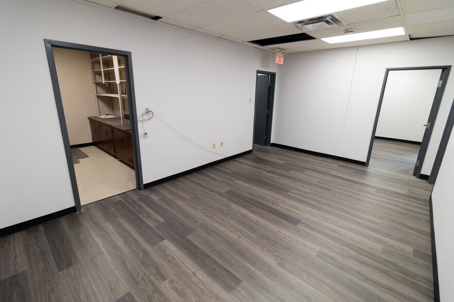 More Photos Of 3501 23rd St NE, Calgary Warehouse For Lease